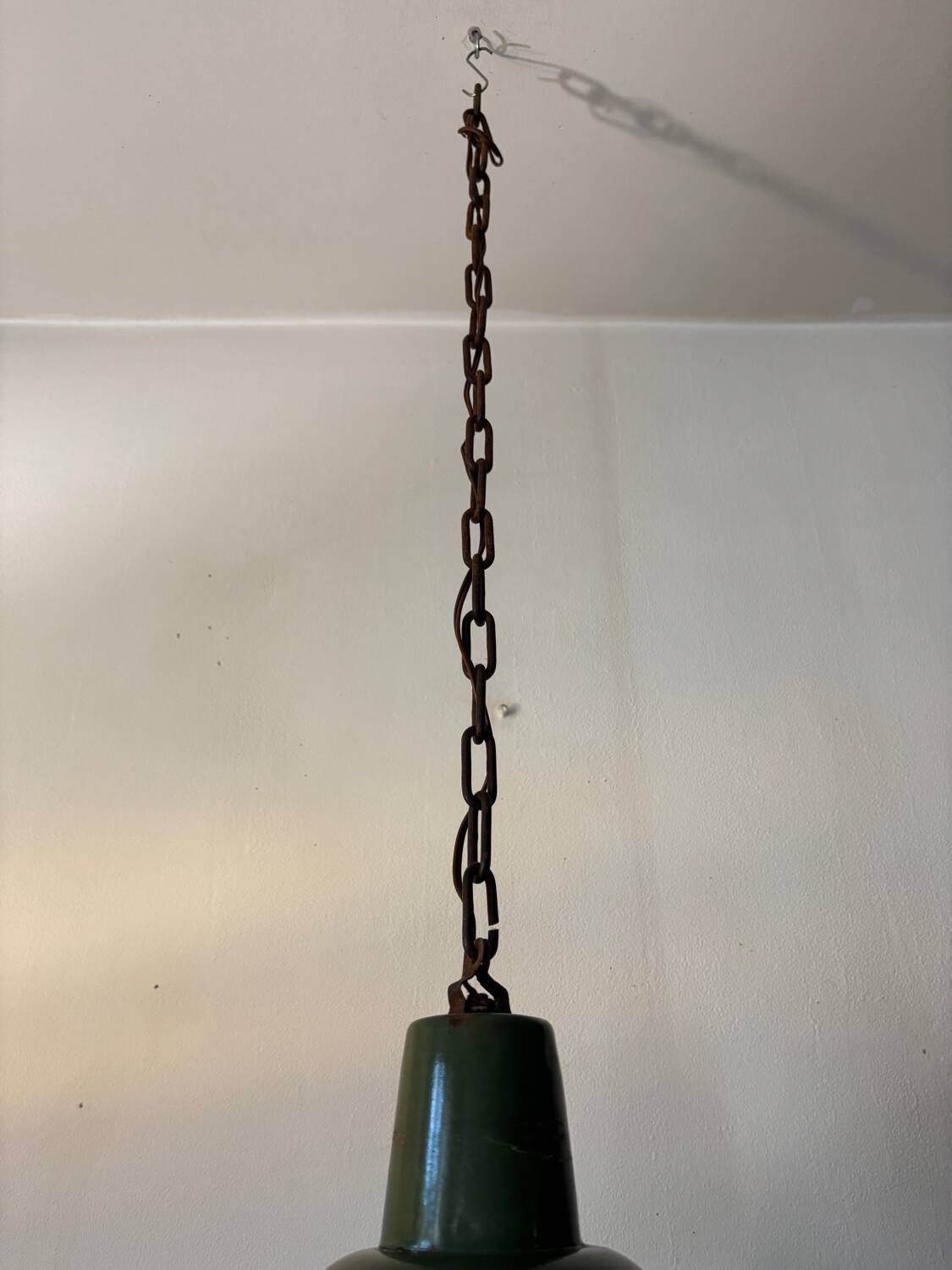 Suspension en métal verte
