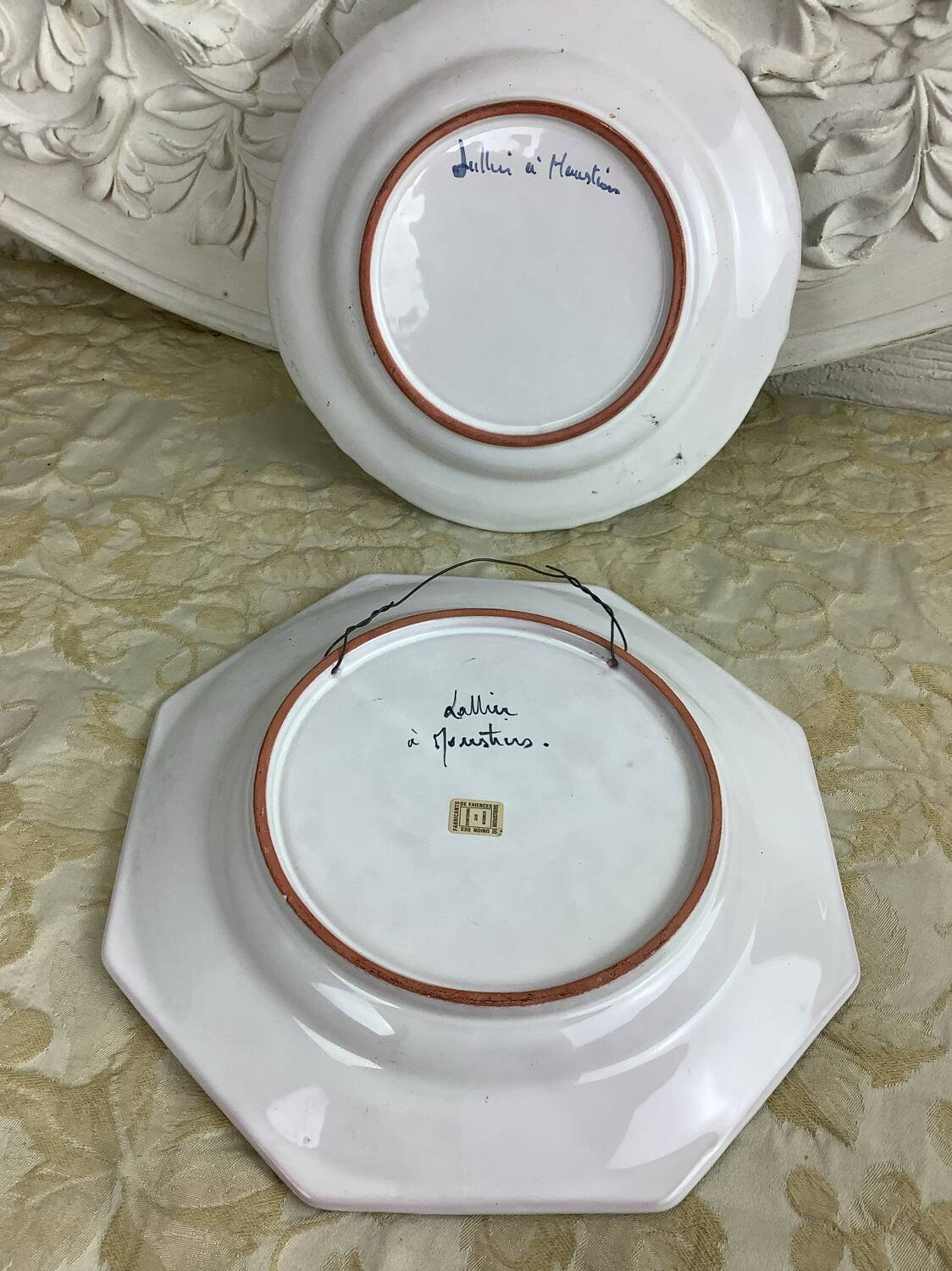 Duo Assiettes anciennes décoratives Moustiers