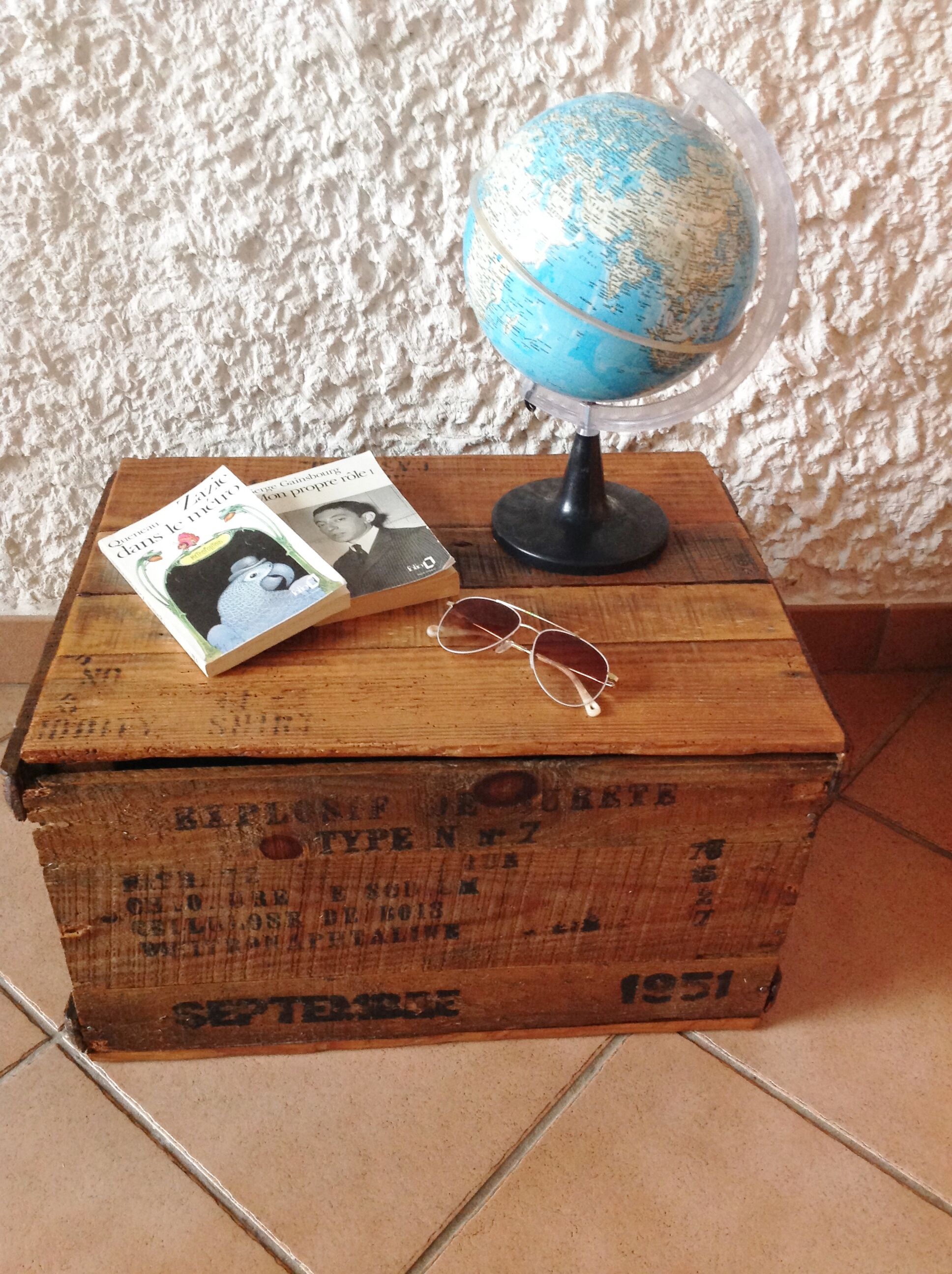 Old wooden crate explosive industrial style 50