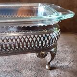 Pyrex dish on metal support