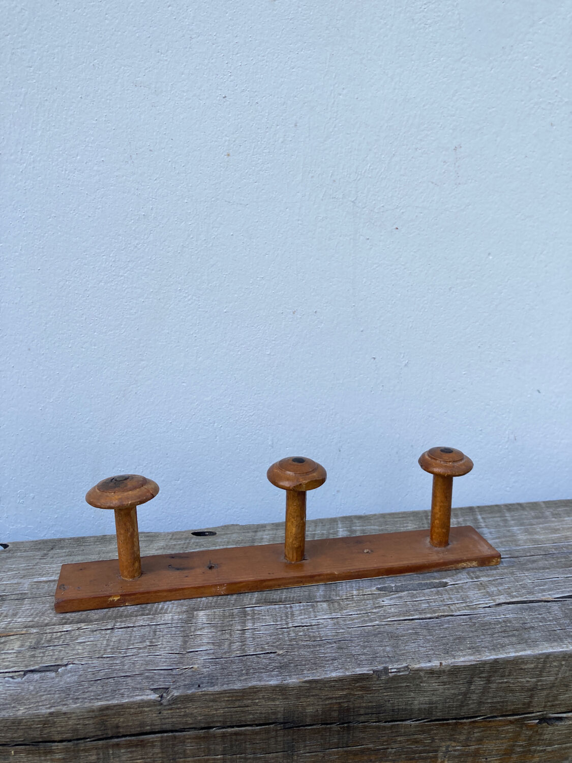Portemanteau de ferme en bois ancien