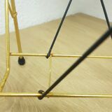 Side table with magazine rack
