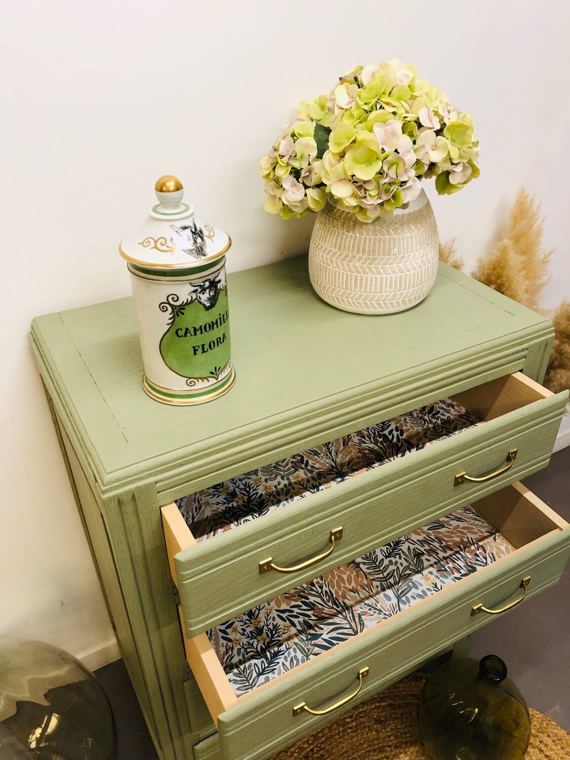 Commode parisienne