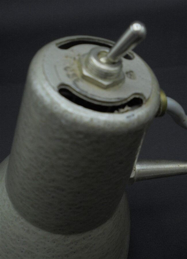 Sewing workshop lamp