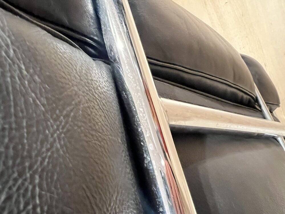 Black Leather LC2 Club Chair with Chromed Frame by Le Corbusier for Cassina, 1965