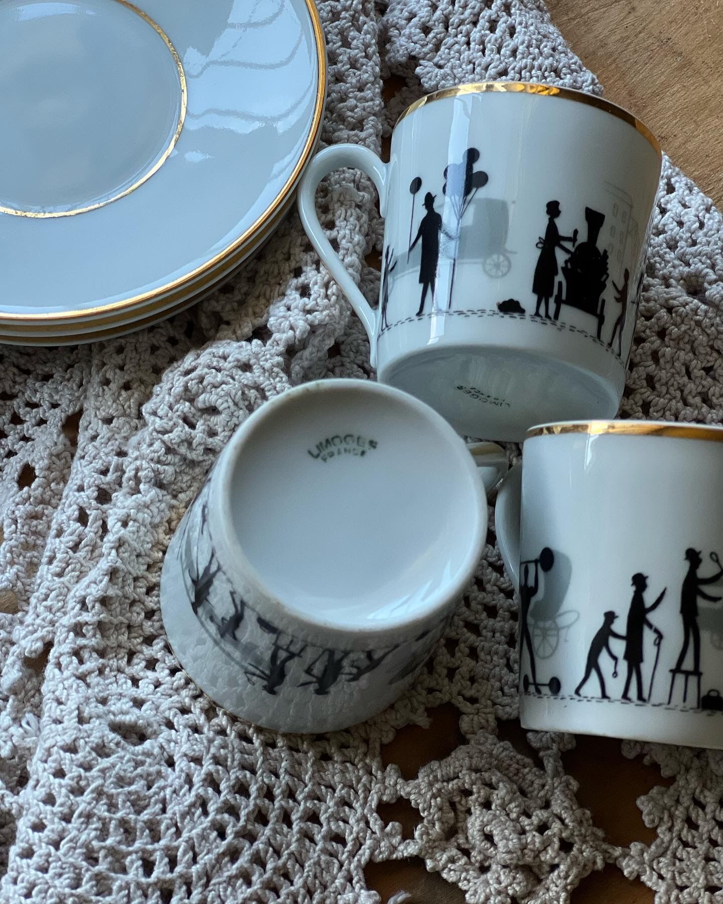 Limoges porcelain coffee cups / Wink to Mr. Silhouette Étienne