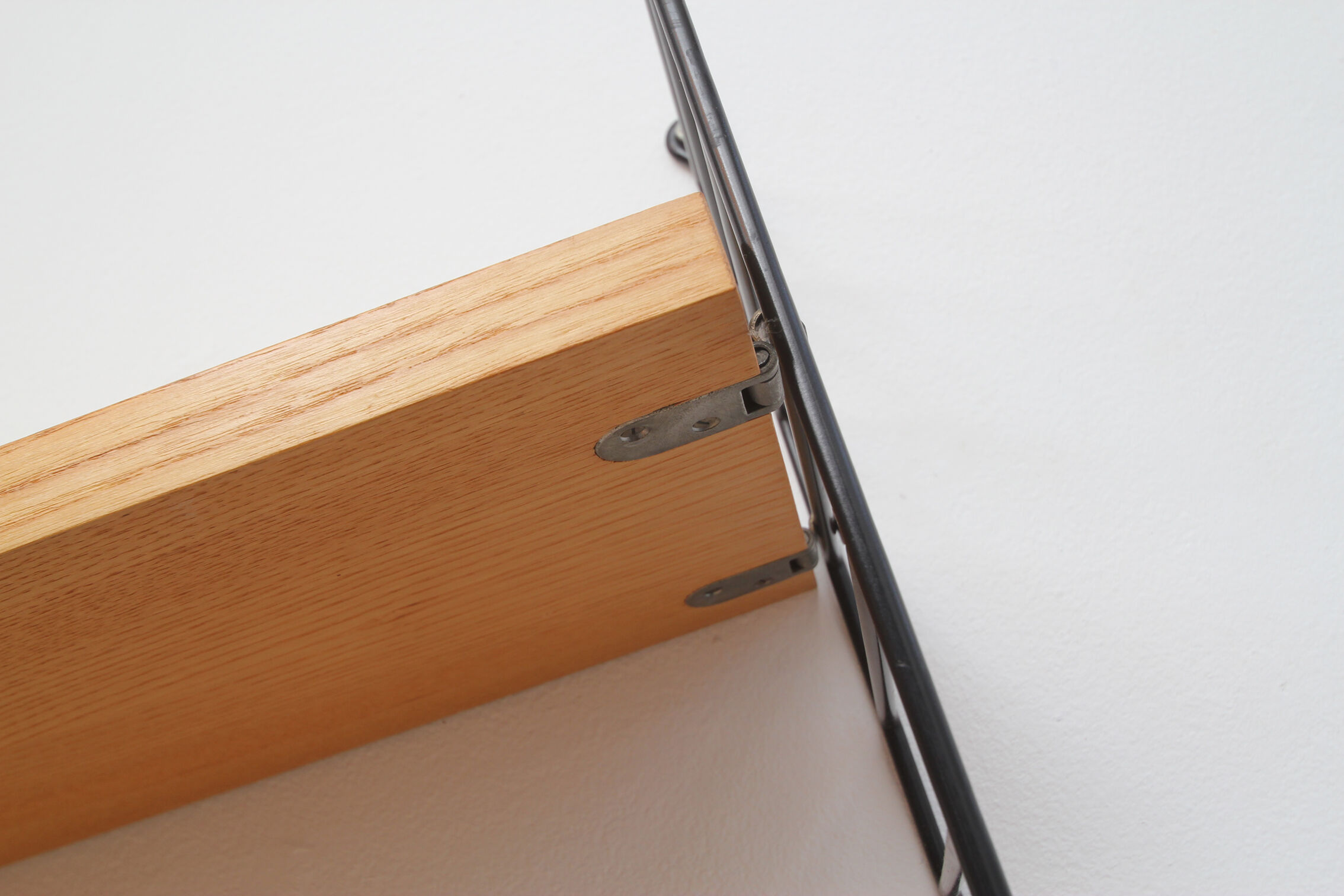 1960s wall unit in ash with 5 shelves, Nisse Strinning