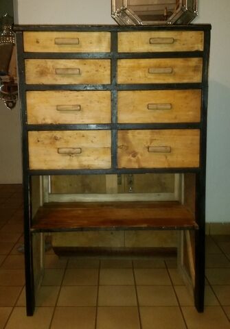 Furniture craft 6 drawers and a shelf