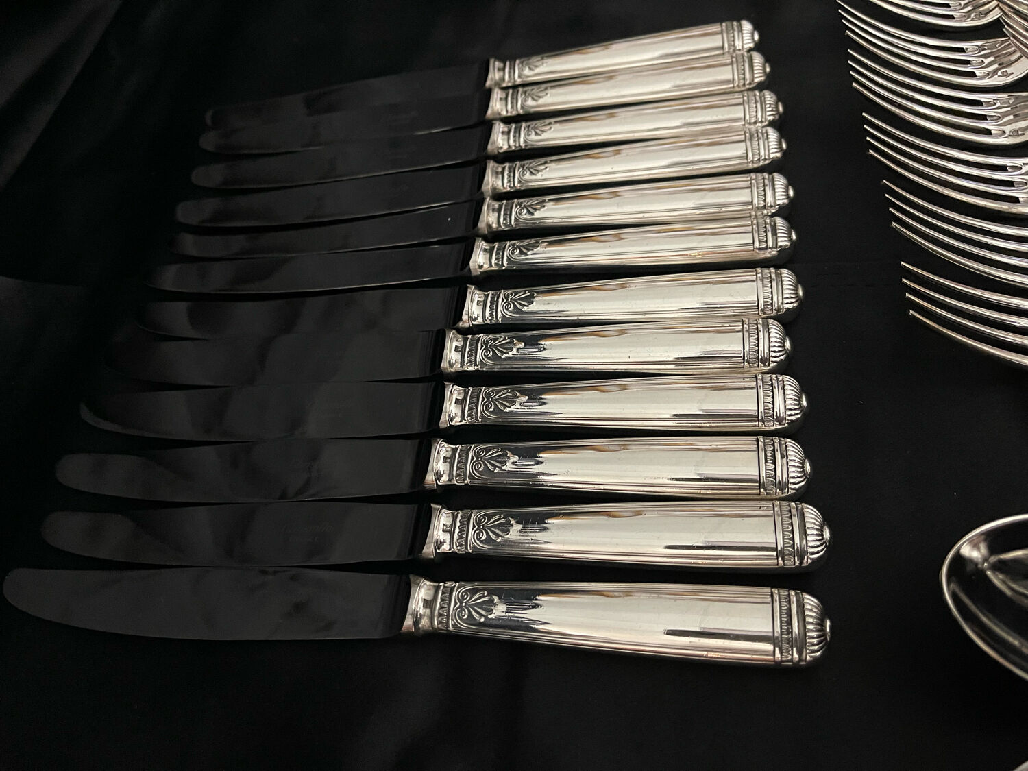 Christofle malmaison housekeeper with silversmith 65 pieces condition close to new