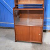 Vintage showcase library