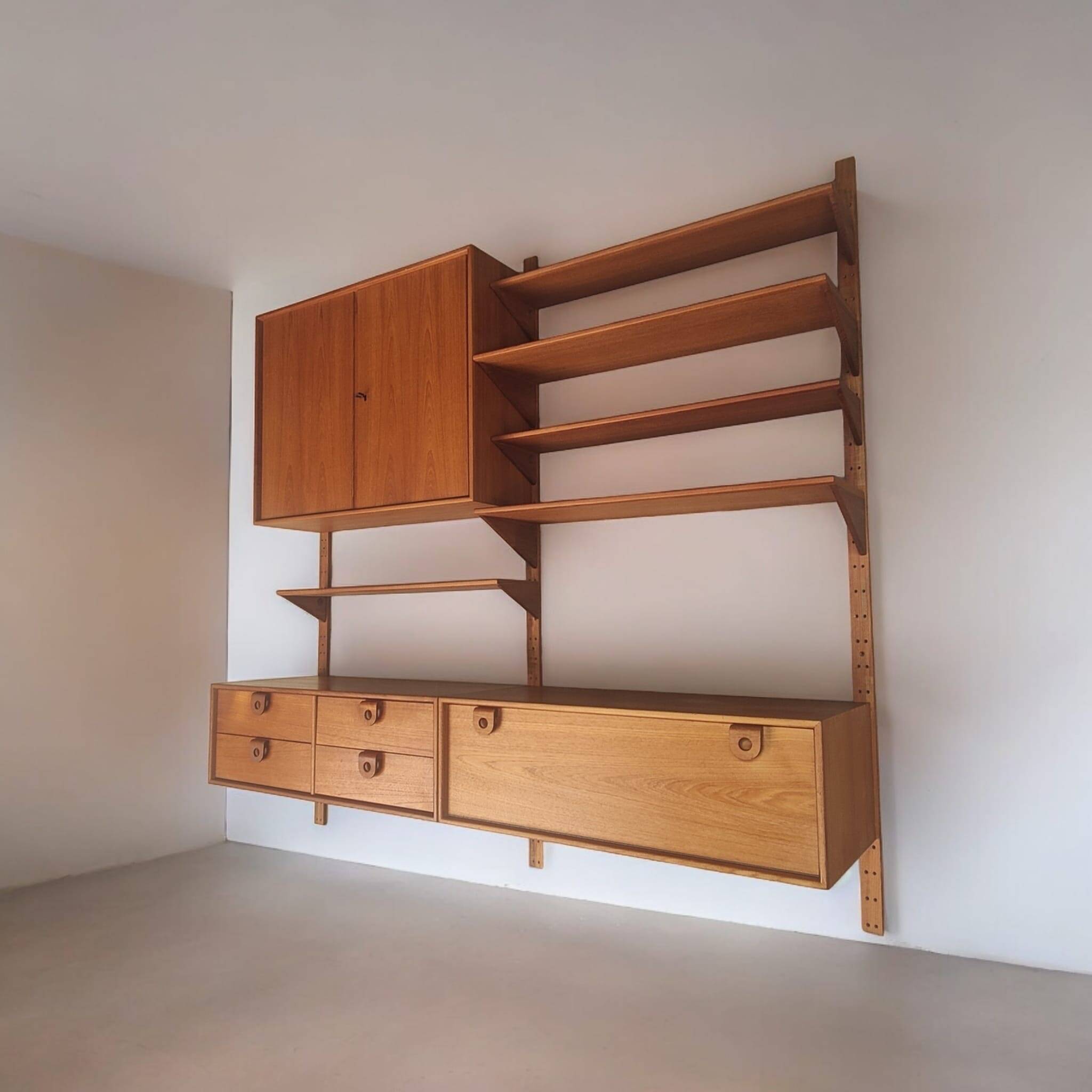 Système mural du milieu du siècle