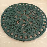 Cast iron trivet