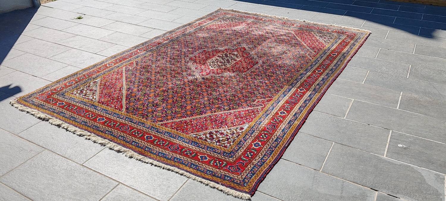 Large Oriental carpet Meshkin