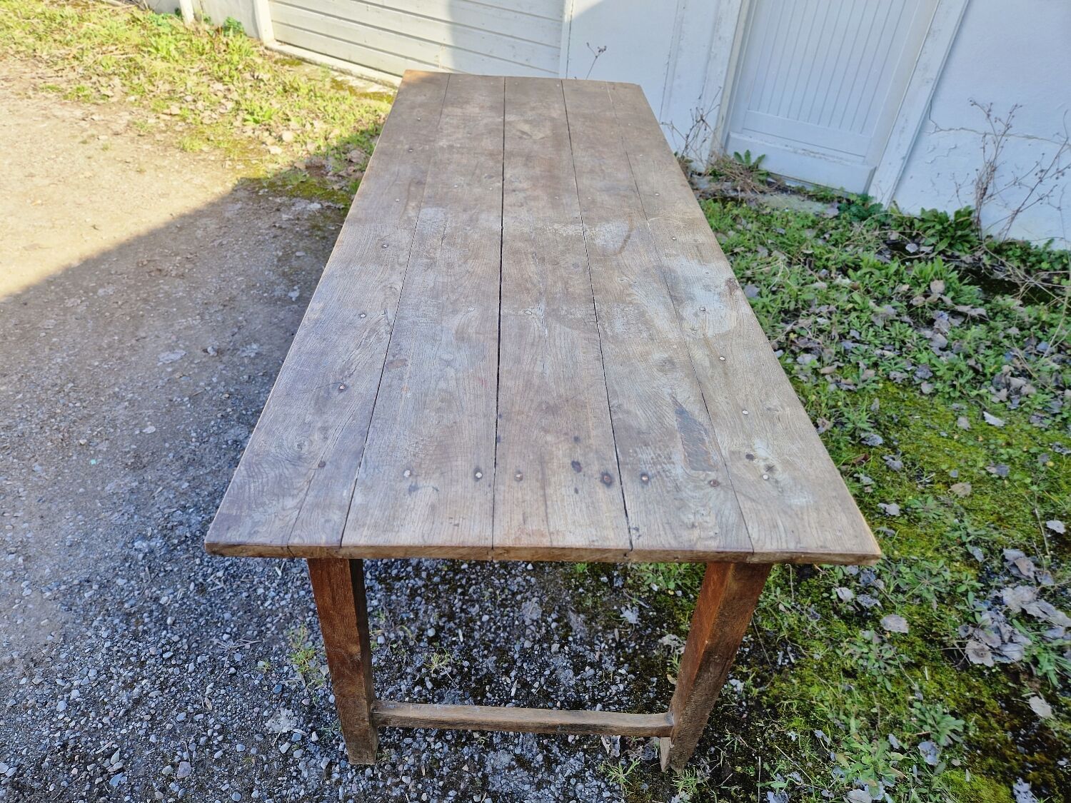 Farmhouse table