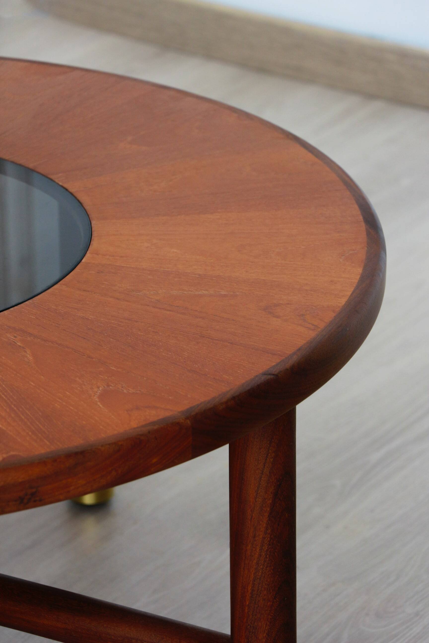 Round coffee table - Model 8058 - G Plan