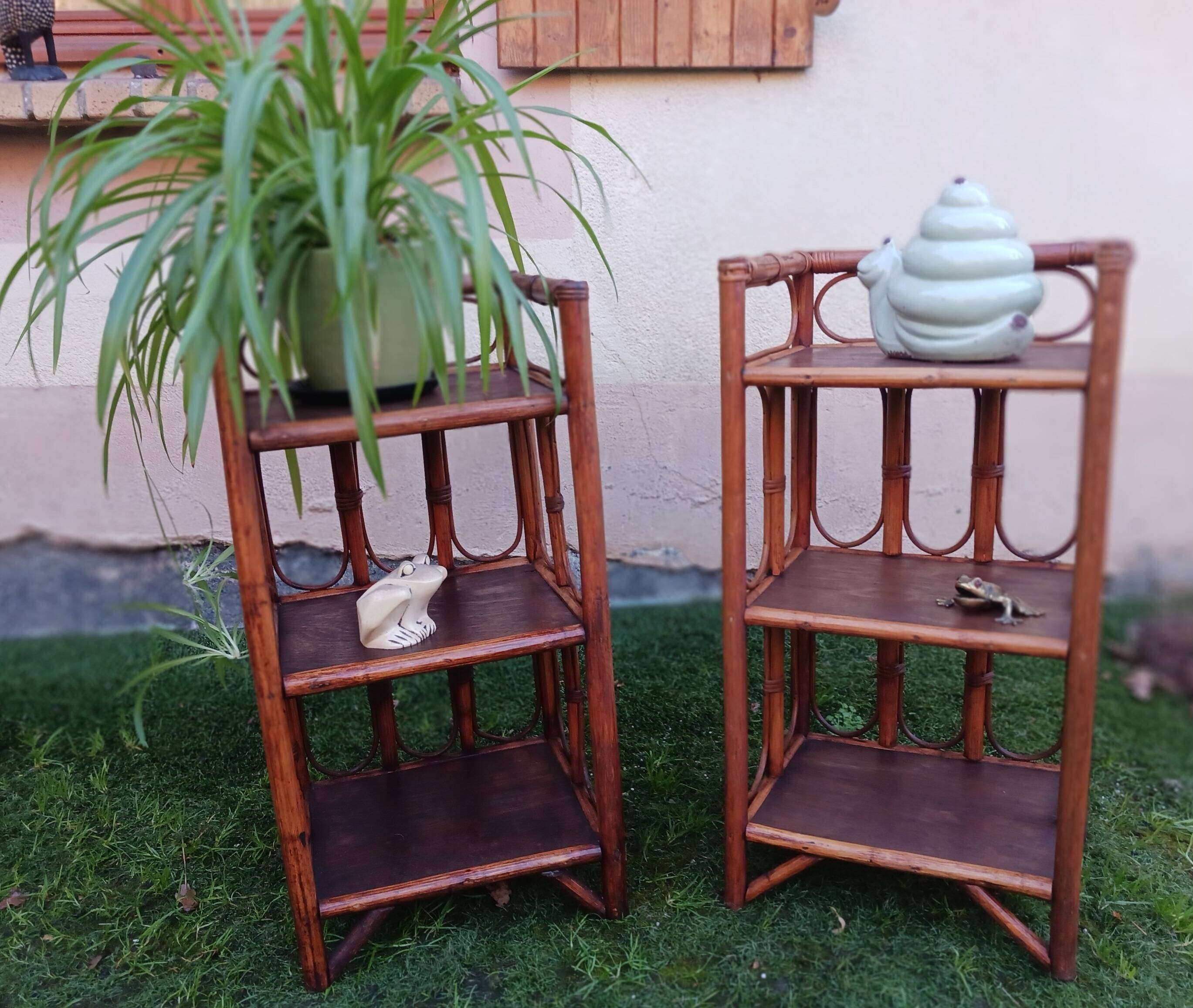 Paire de chevets en rotin