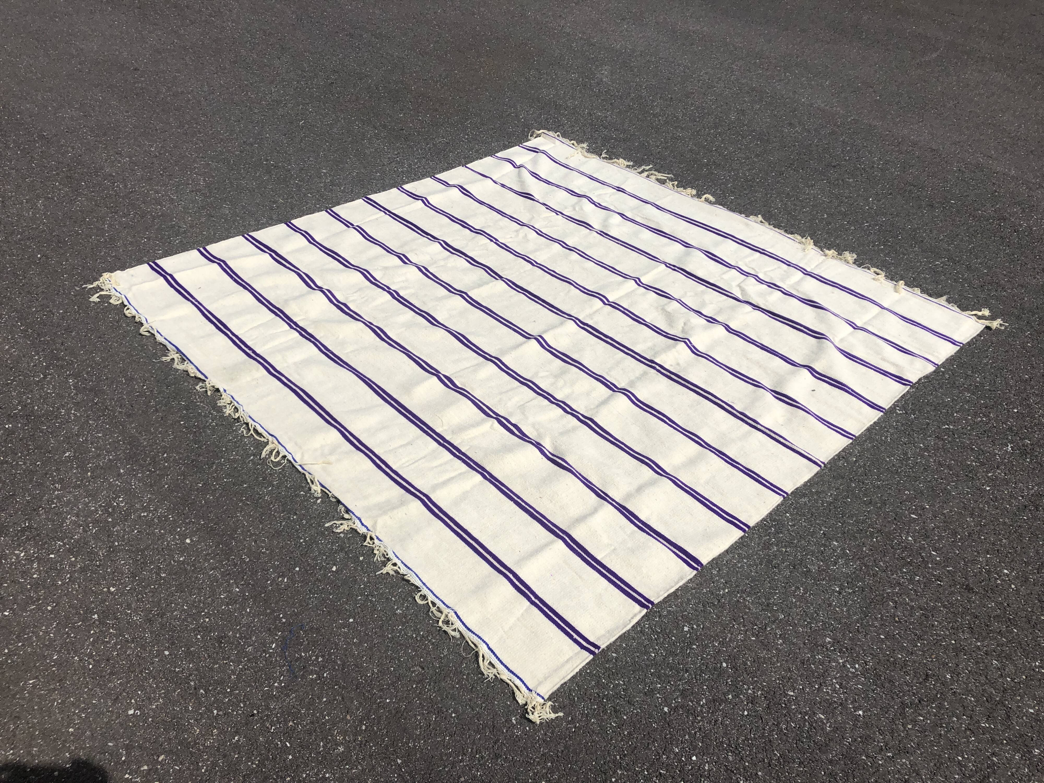 Handmade wool rug 190x190cm