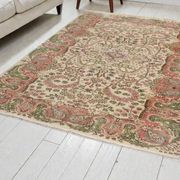 Tapis floral anatolien fait main