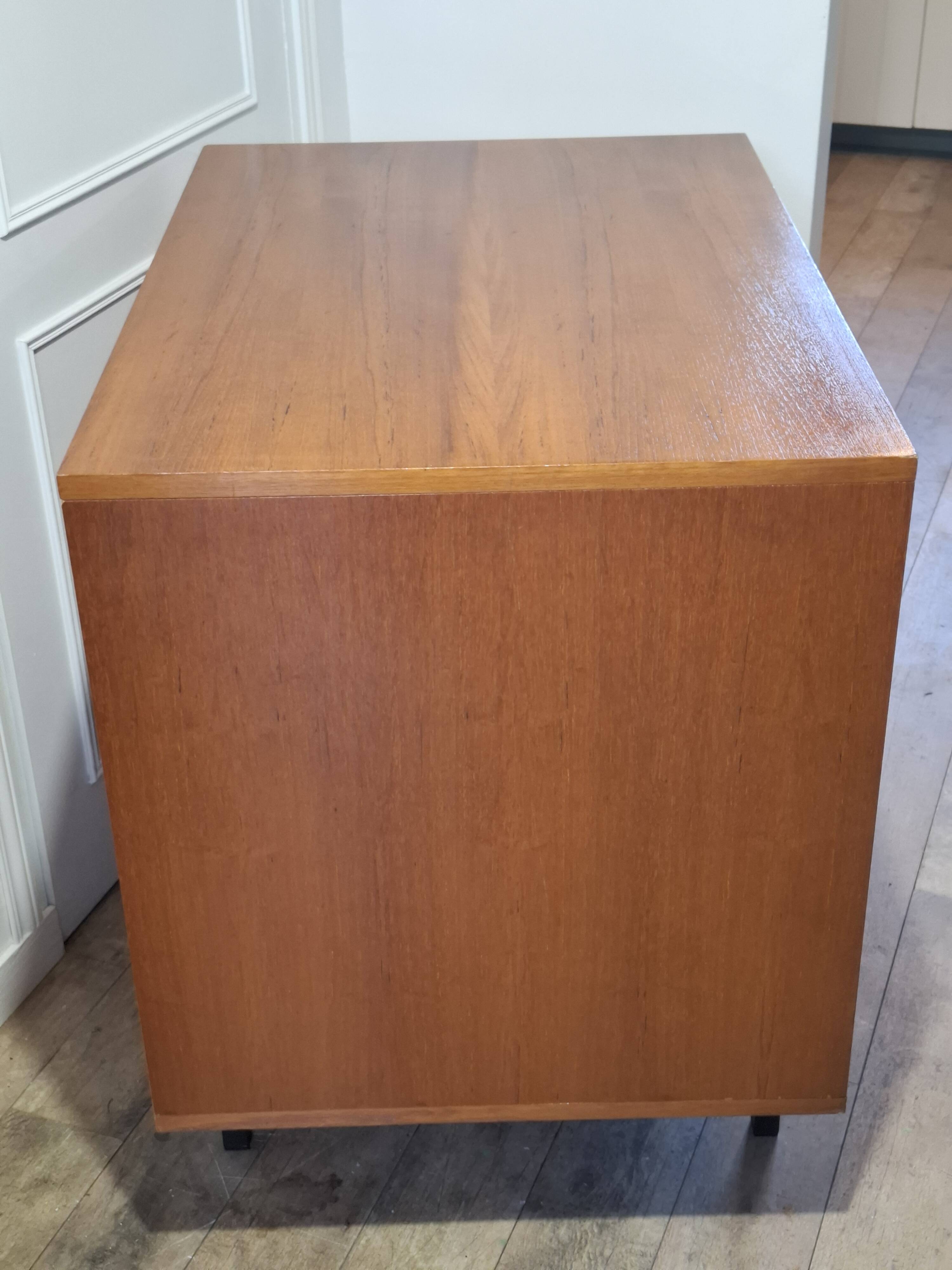 Buffet moderniste
