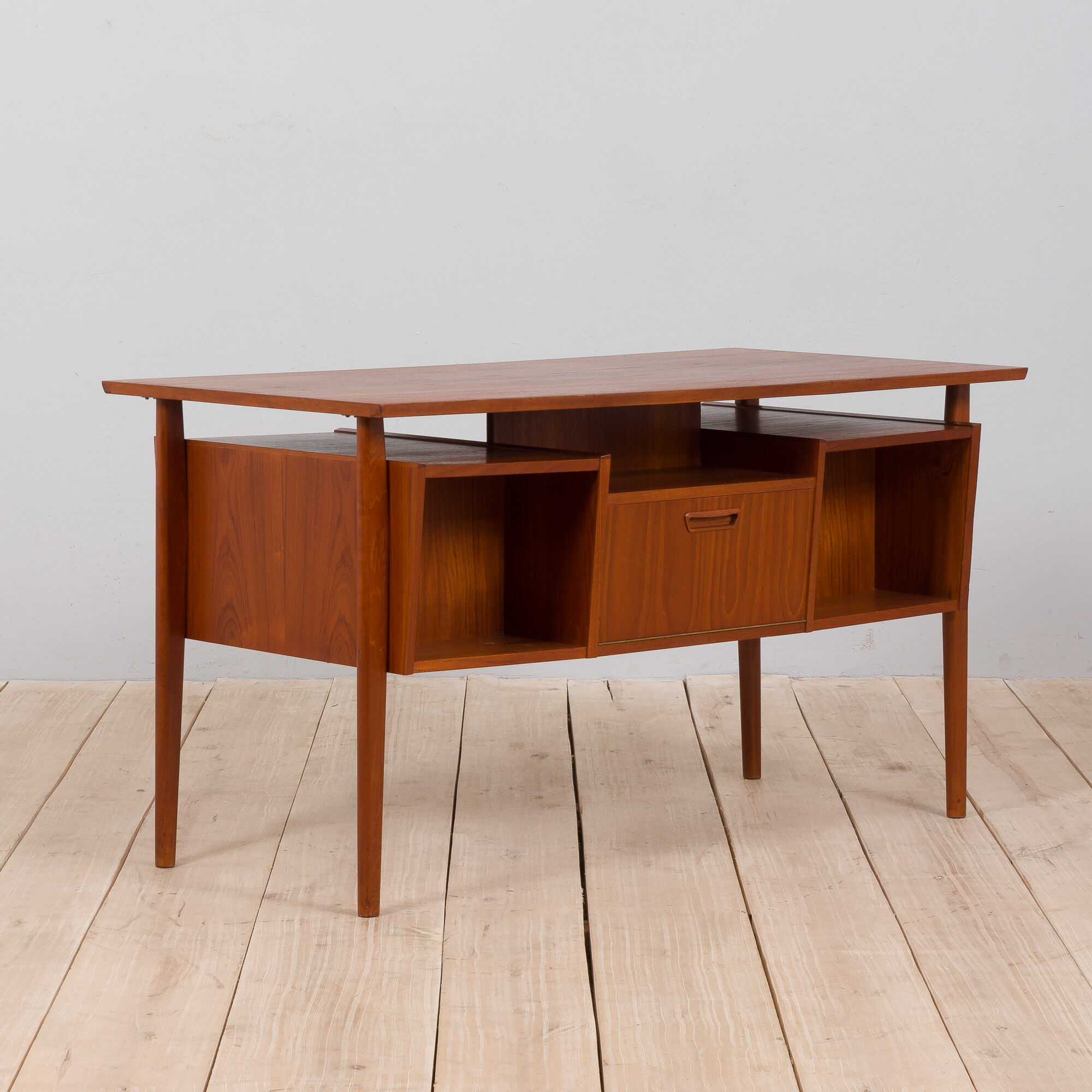 Danish mid century modern teak desk in teak with 4 drawers, 1960s