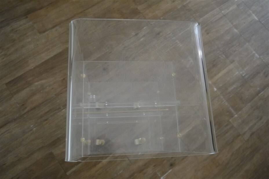 Etagère en plexiglas David Lange