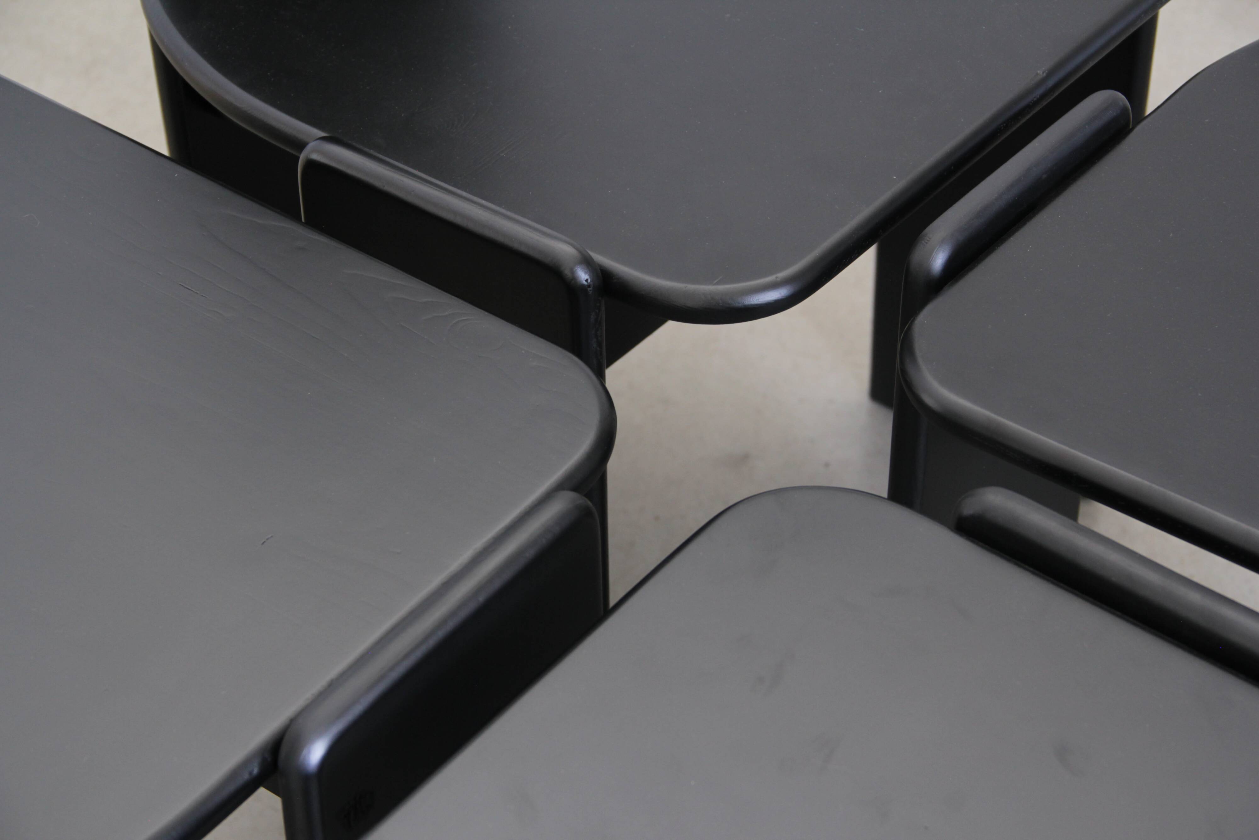 Ensemble de 4 chaises à repas brutalistes noires