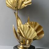 Golden metal flower lamp