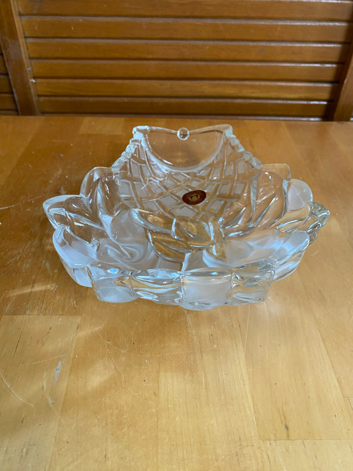 Old walther-glas pocket video vintage moulded crystal rose basket