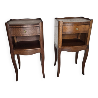 Paire de tables de chevet en chêne massif