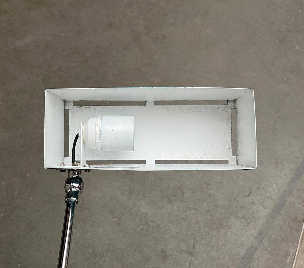 Lampe de table minimaliste de l'ère spatiale allemande du milieu du siècle par Hoffmeister Leuchten, années 1960