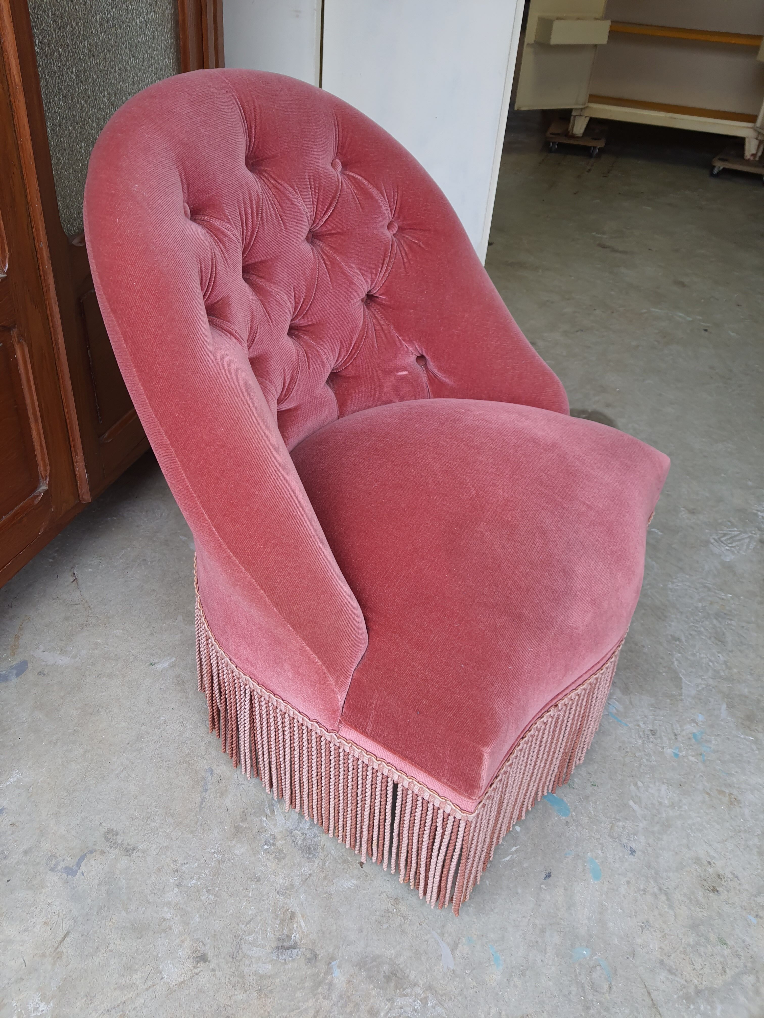 Vintage toad armchair