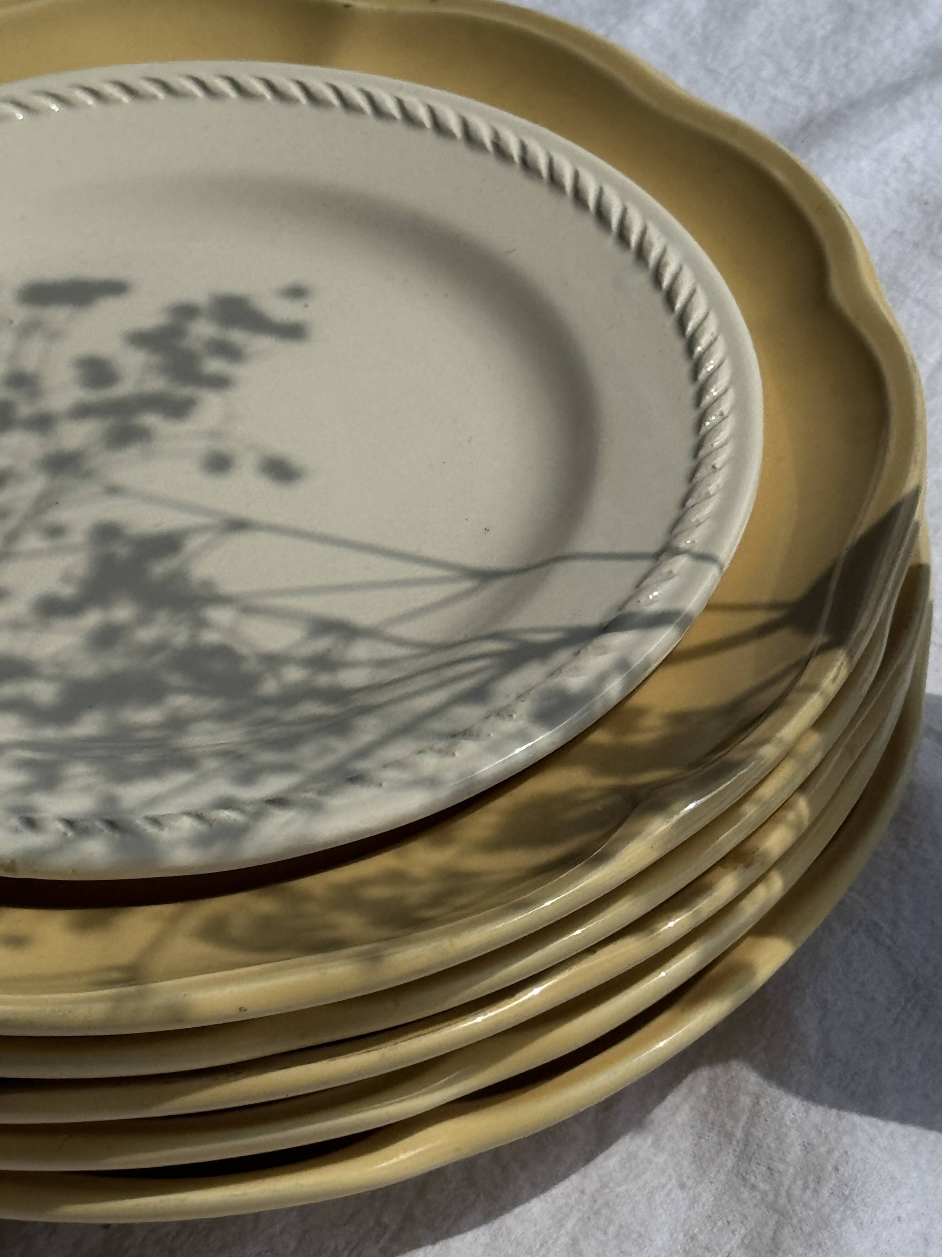 Set of 4 small vintage white dessert plates D21