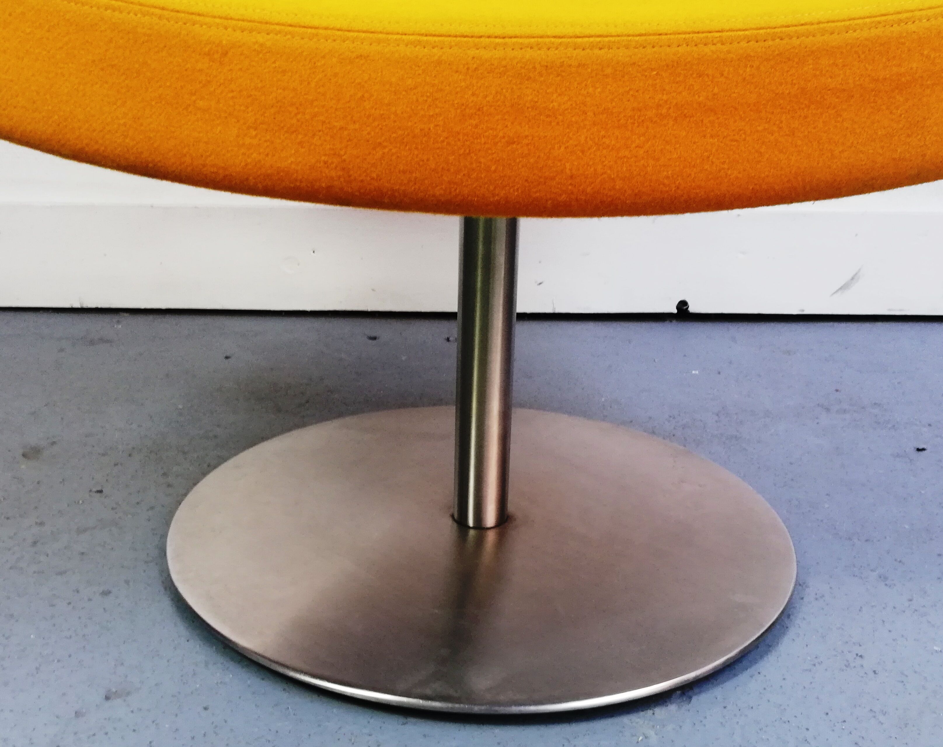 Fauteuil sunset par Christophe Pillet et édité par Capellini