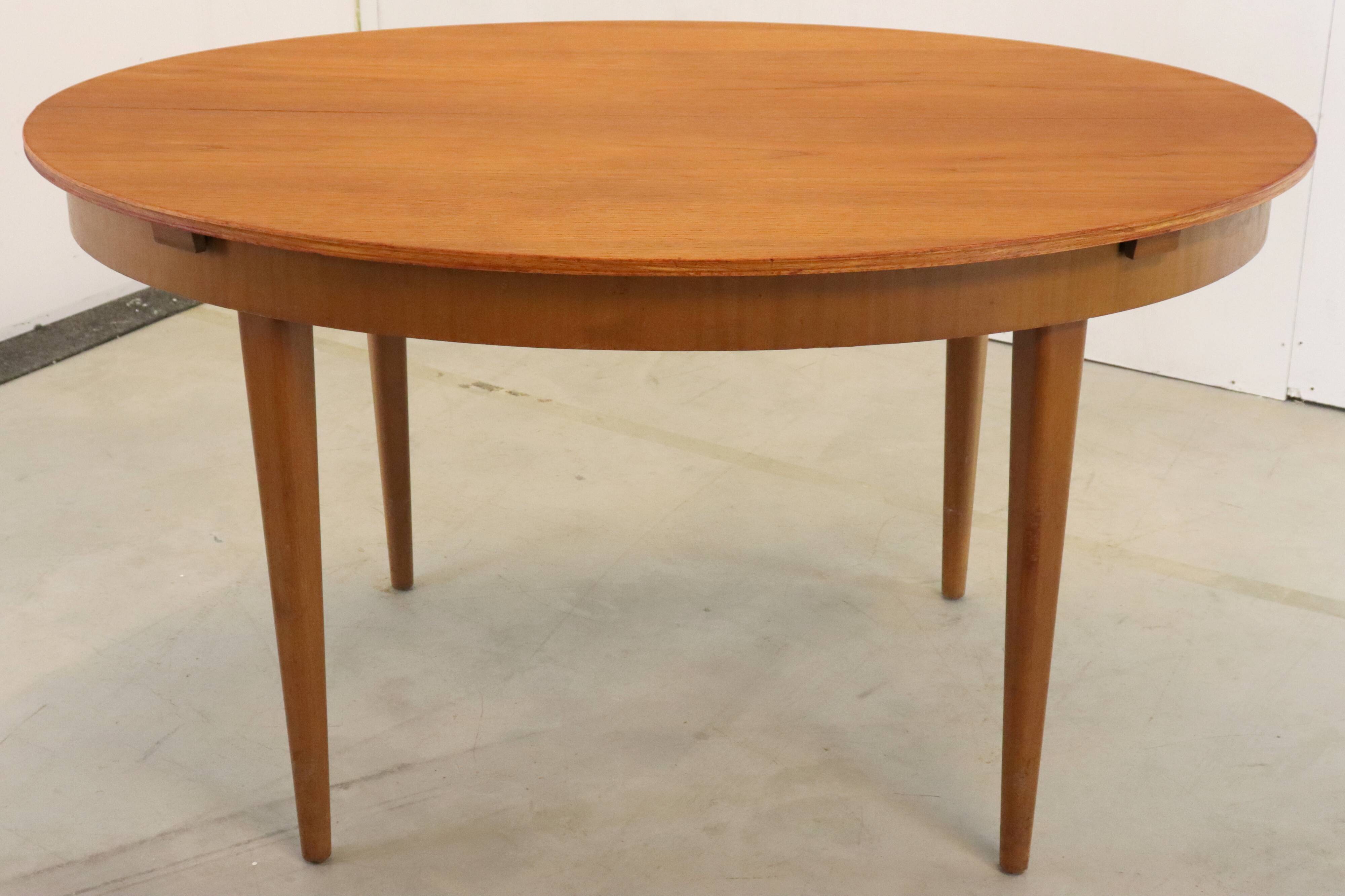 Oval vintage dining table extendable 'Atterton'