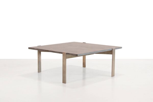 Table basse carrée avec plateau en ardoise conçue par Rob Parry