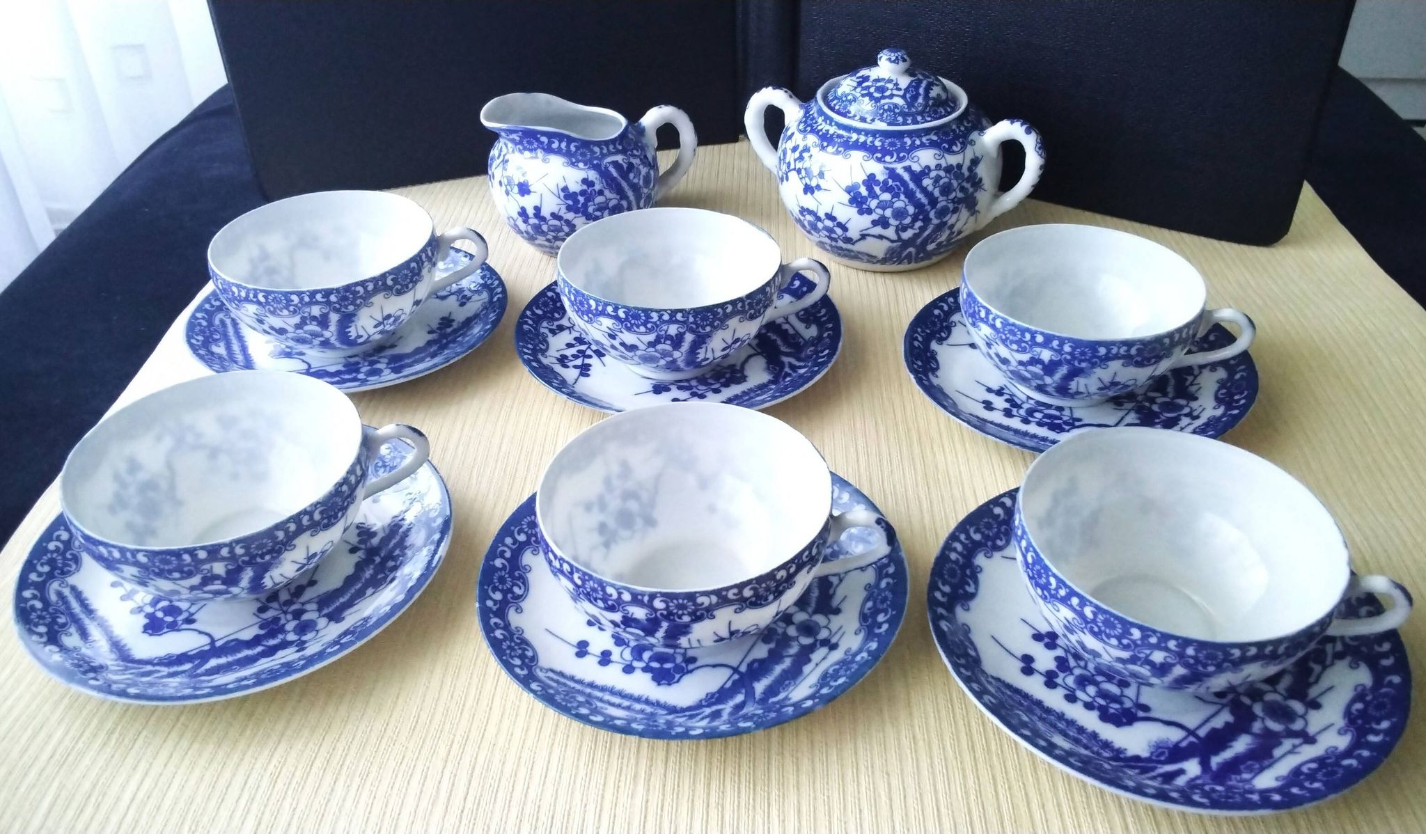 Tea or coffee service in Japanese porcelain.