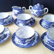 Tea or coffee service in Japanese porcelain.