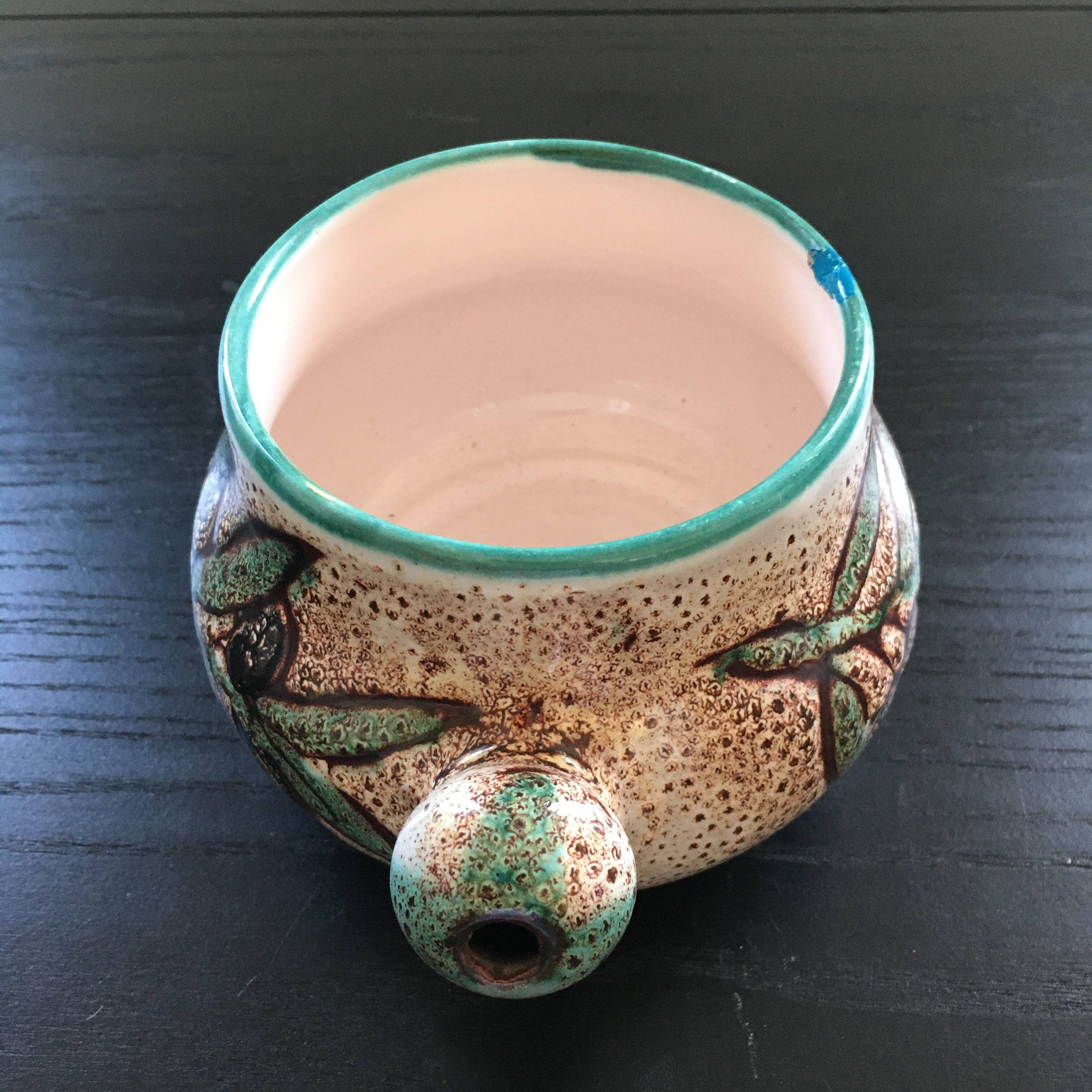 Pot signed Vallauris olive decor