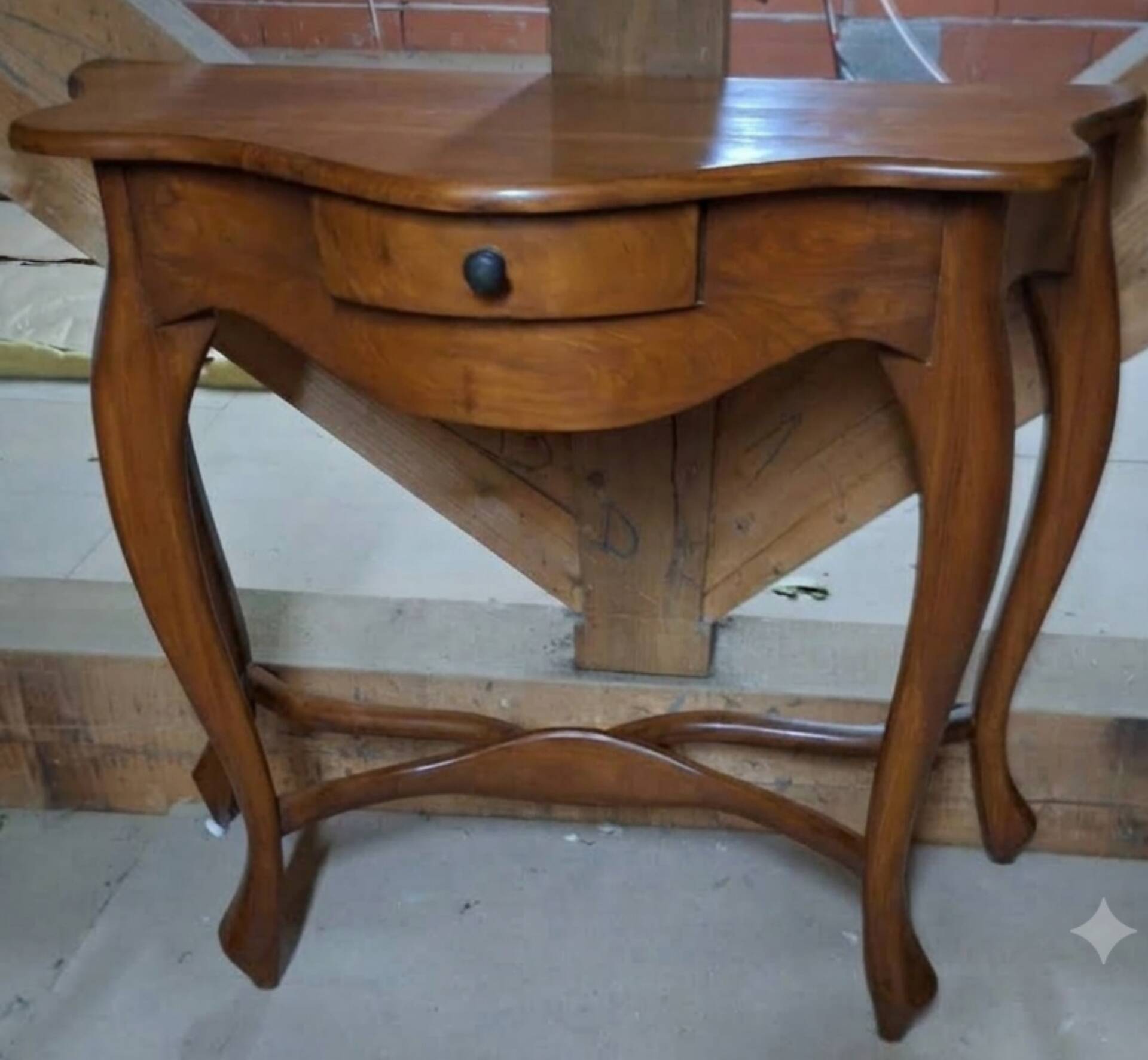 Curved console in Louis XV / Art Nouveau style made of solid wood.