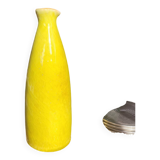Vase soliflore en terre cuite émaillée vert anis