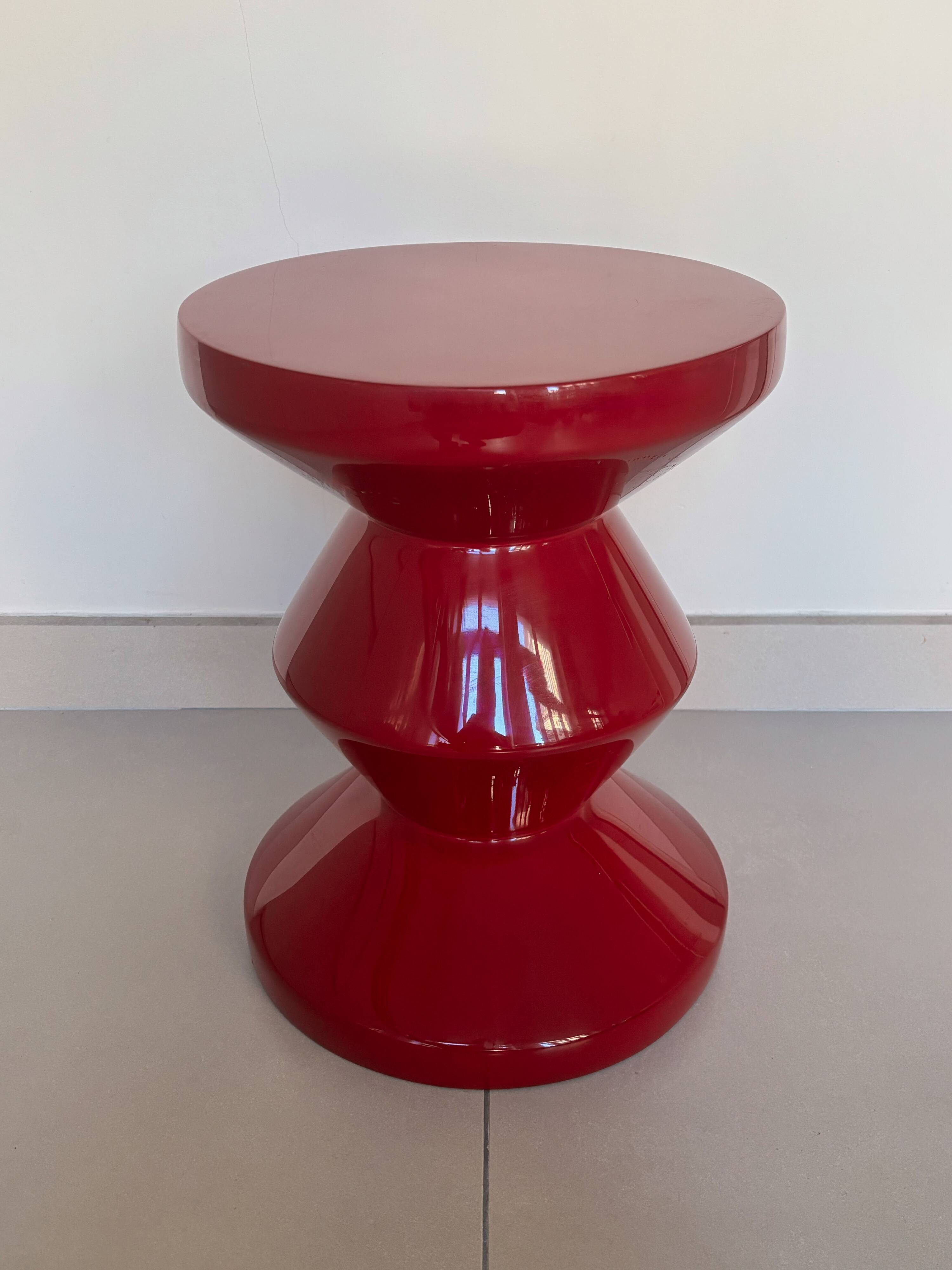 ZigZag Red Bordeaux Stool POlS POTTEN