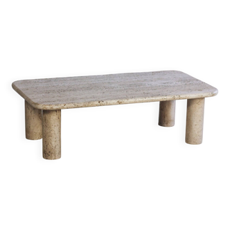 Travertine coffee table in the style of Angelo Mangiarotti, 1970.