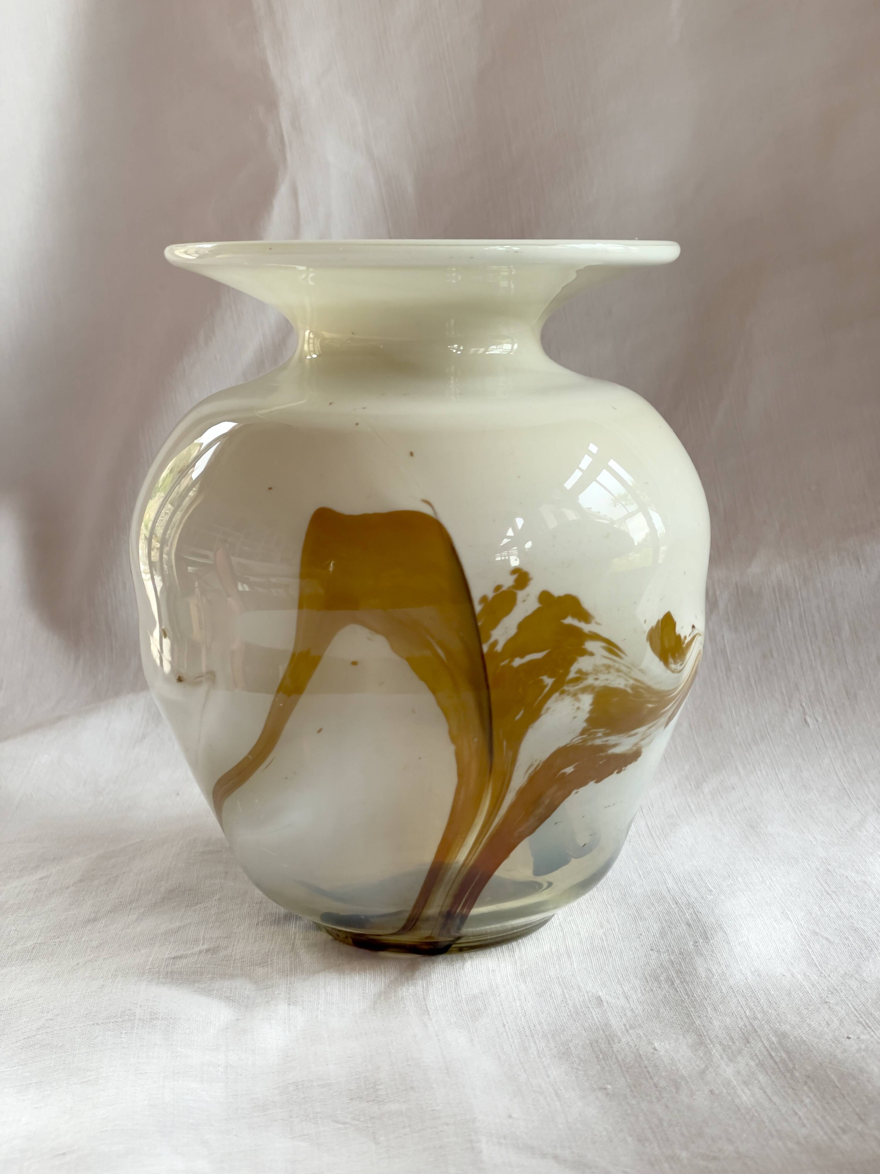 Vase boule « New Age »issu de la verrerie Maure-Vieil, 1960-1970
