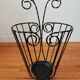 Porte-parapluie vintage en fer torsadé – années 60