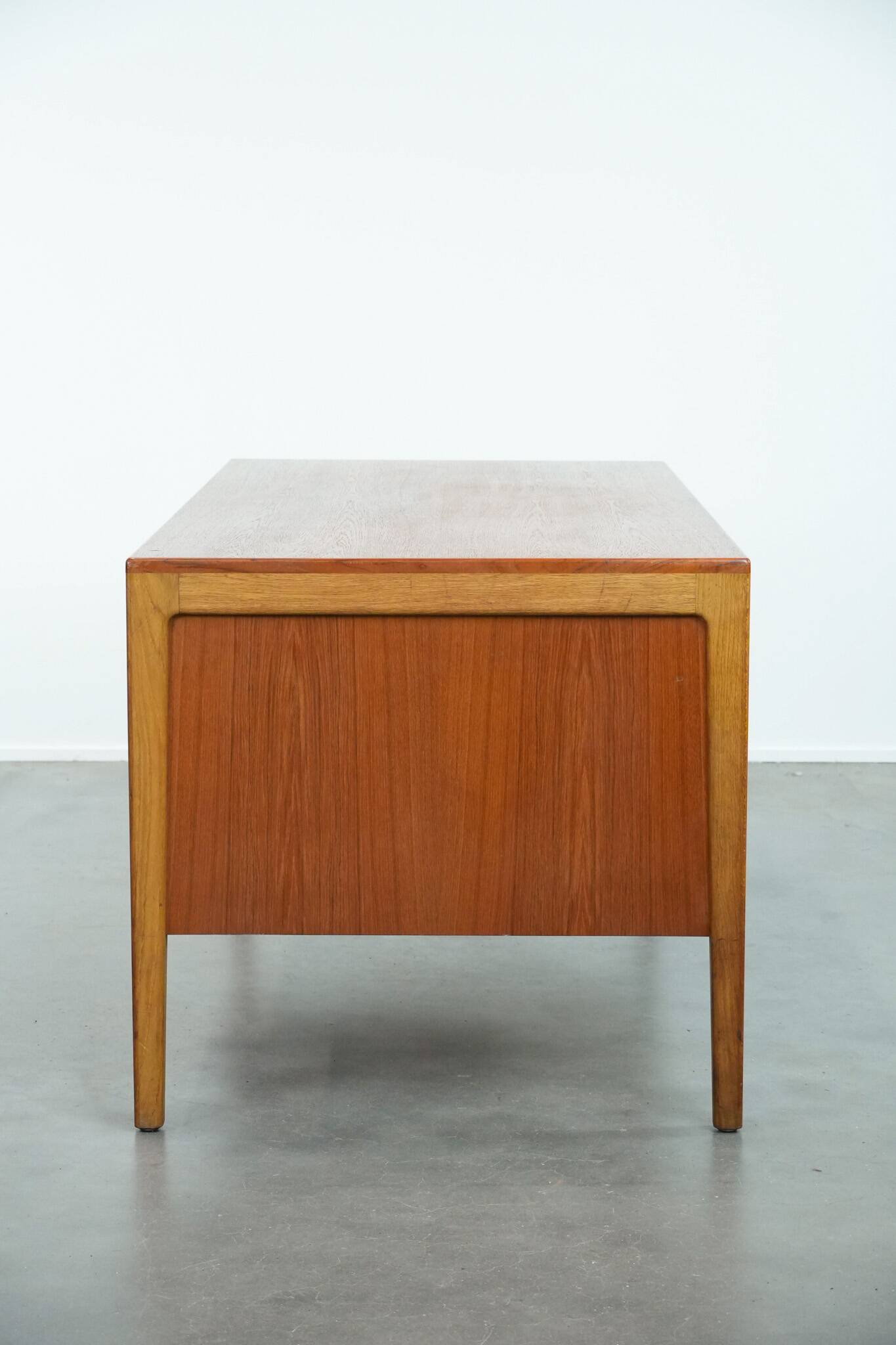 Vintage German design desk by Hartmut Lohmeyer for Wilkhahn with 6 drawers