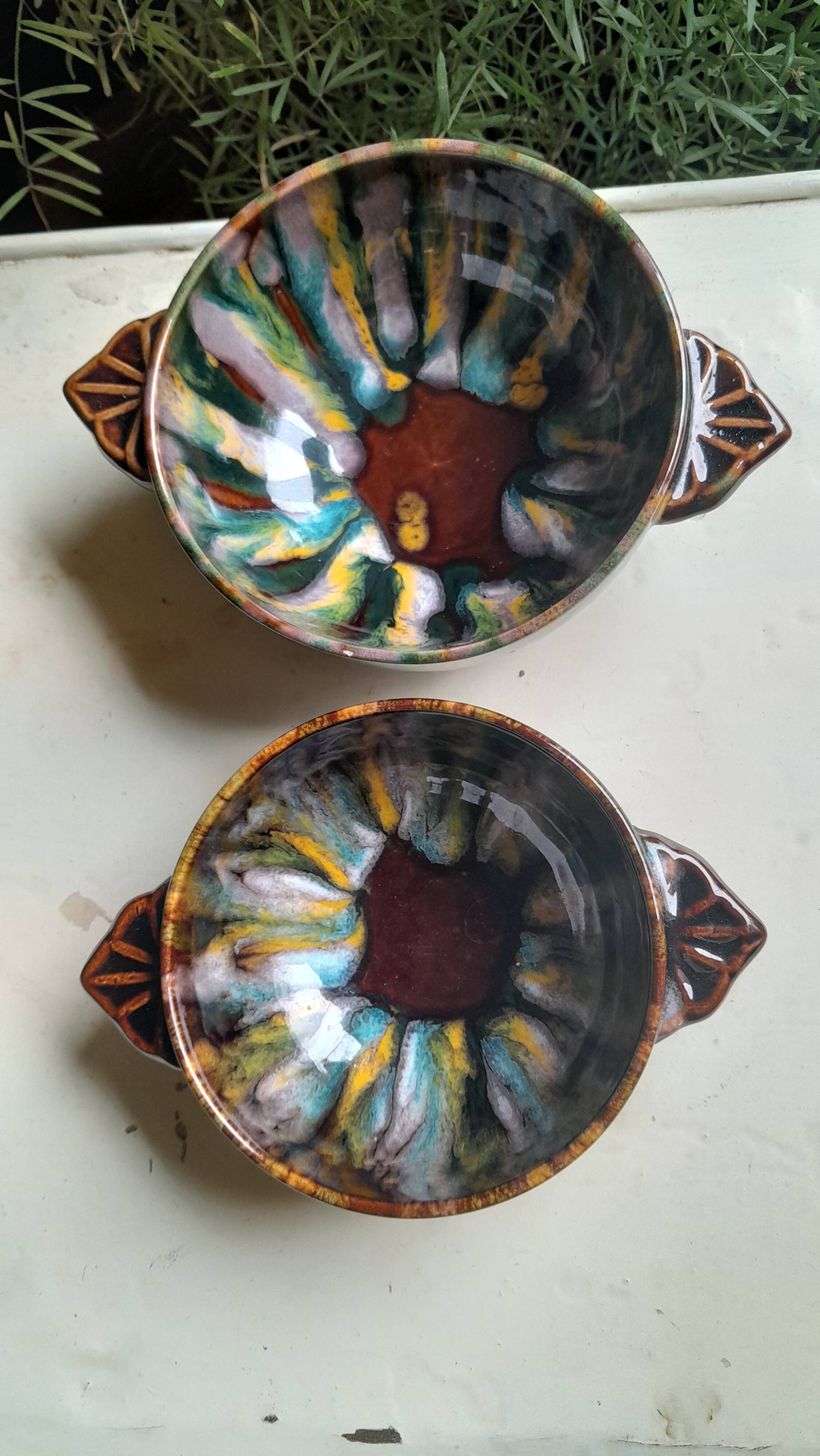 2 eared bowls
