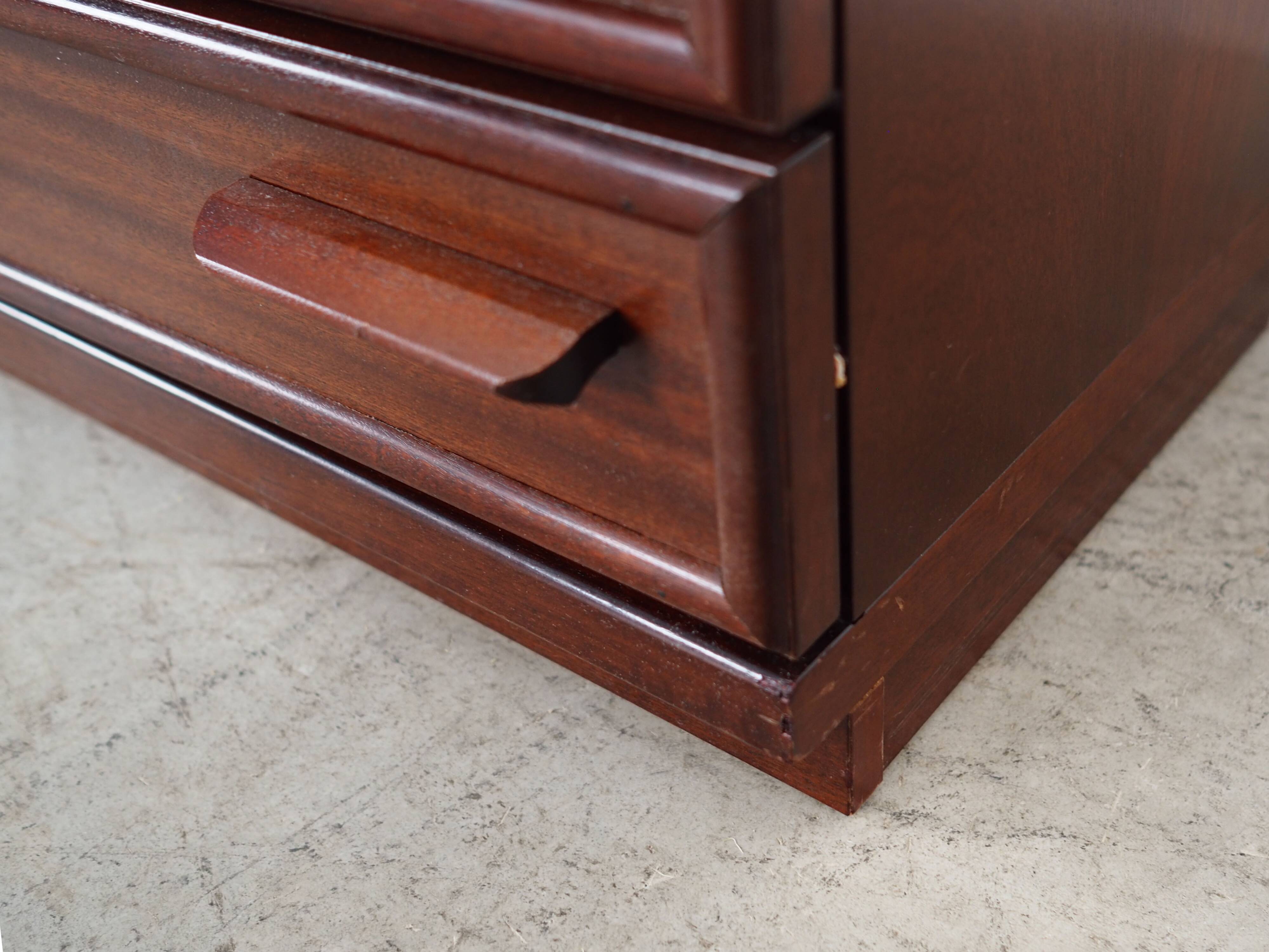 Mahogany showcase, Danish design, 1970s, production: Denmark