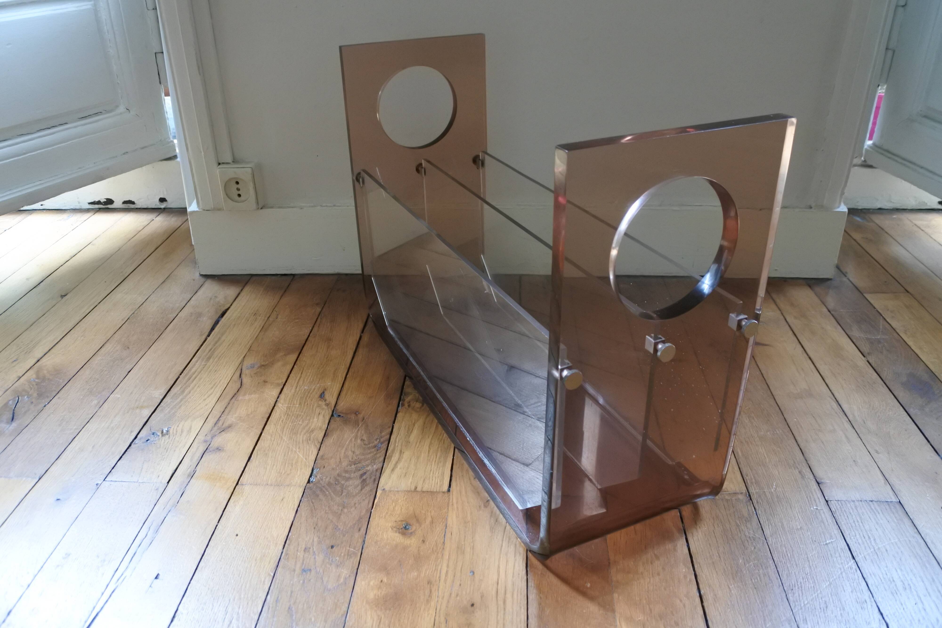 Plexiglass magazine rack