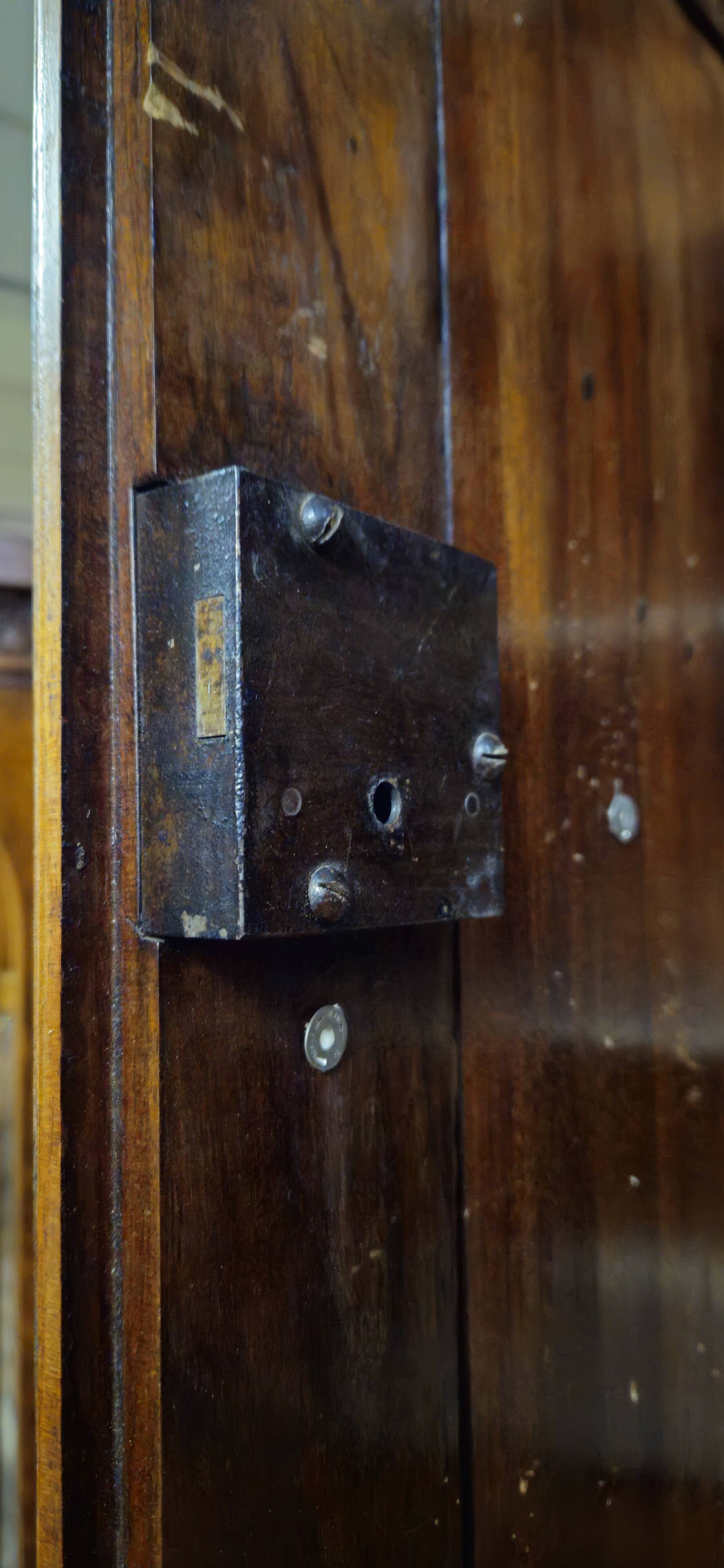 Secretary with three bodies in walnut from the Louis XVI period.