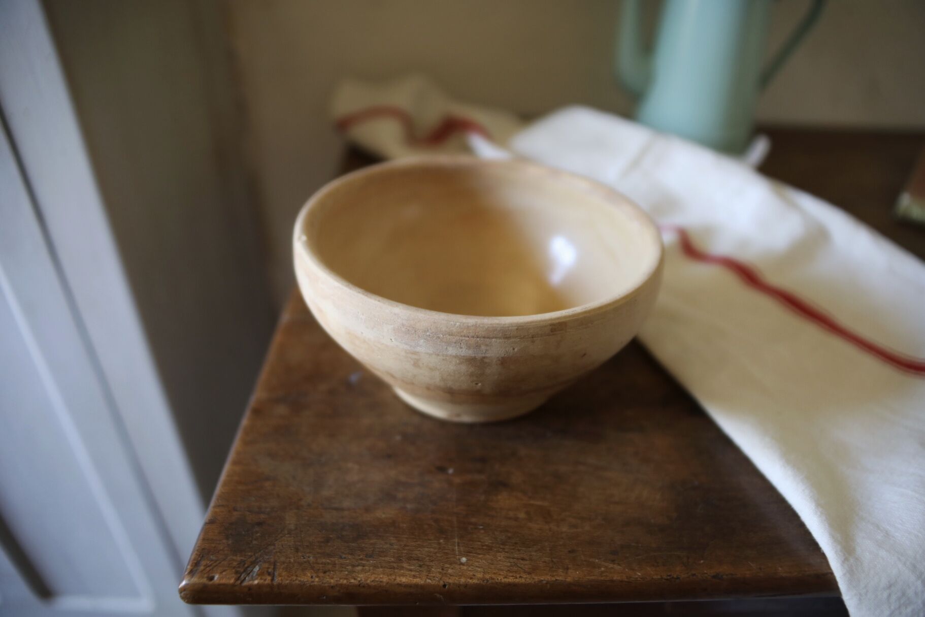 Lot of two old bowls
